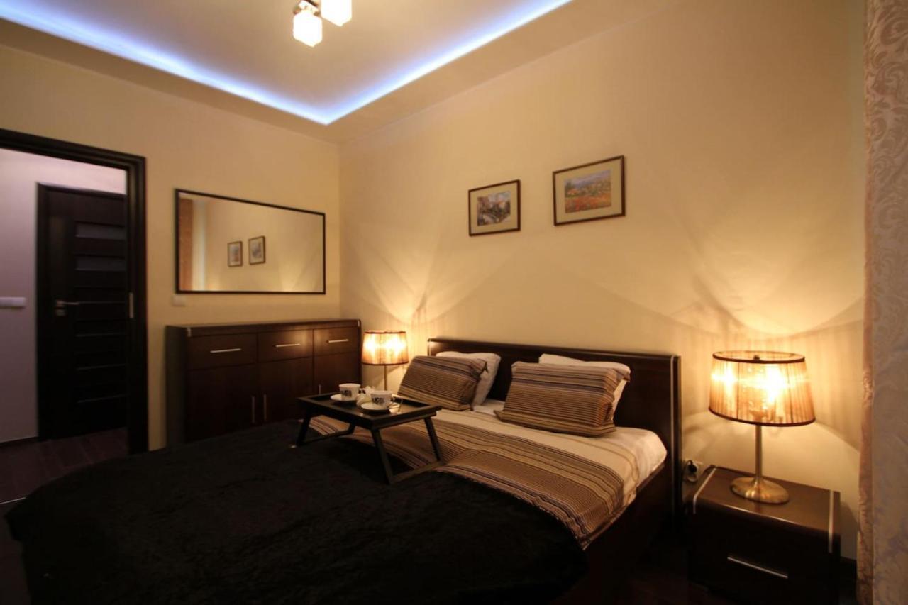 Golden Apartments&Sz7-66 กดัญสก์ ภายนอก รูปภาพ